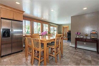 21 Jameson St, Fairhaven, MA 02719