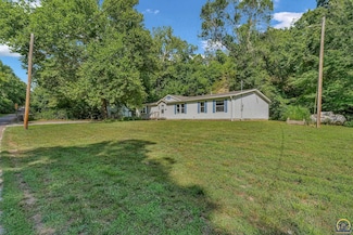 2740 NE Happy Hollow Rd, Topeka, KS 66617
