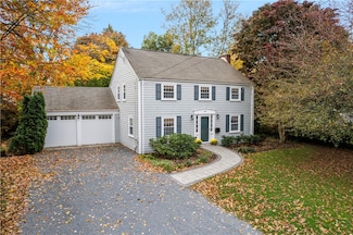 33 Melrose Ave, Barrington, RI 02806