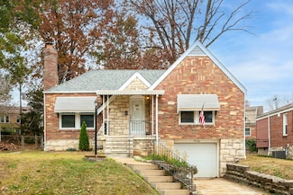 9126 Lucia Dr, Saint Louis, MO 63123