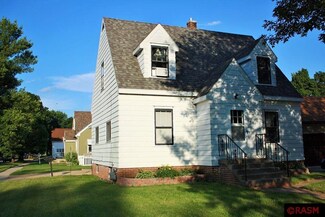 421 4th Ave NW, Sleepy Eye, MN 56085