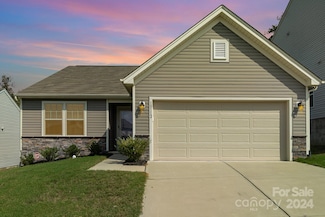 10112 Holly Park Dr Unit 90, Charlotte, NC 28214