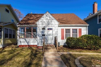 2714 E Pleasant St, Davenport, IA 52803