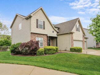 5004 Francesco Ln, Bloomington, IL 61705
