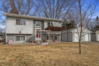 1791 Eugene St, Saint Paul, MN 55110