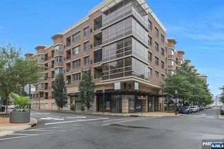 20 Ave at Port Imperial Unit 425, West New York, NJ 07093