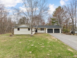19531 Pine Landing Dr, Grand Rapids, MN 55744