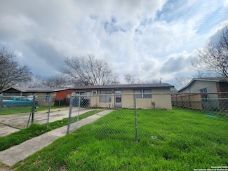 438 Park Plaza, San Antonio, TX 78237