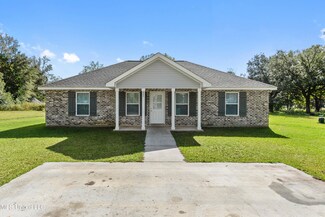 895 Monica Ln, Picayune, MS 39466