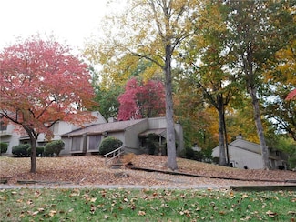 211 Lamplighter Cir, Winston Salem, NC 27104