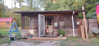 77 Jonathan Ln, Tunnel Hill, GA 30755
