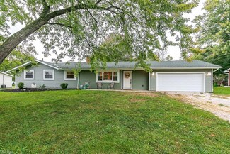 89 N Oakmont Dr, Northfield, OH 44067