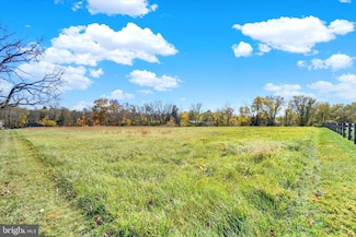 1900-G Greenbriar Rd, York, PA 17404