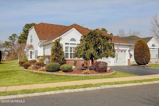 28 Arcadia Dr, Manchester Township, NJ 08759