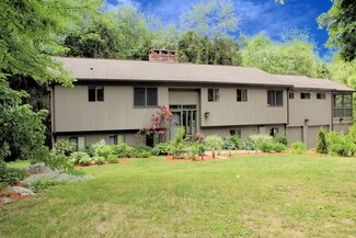 33 Sunset Rd, Carlisle, MA 01741