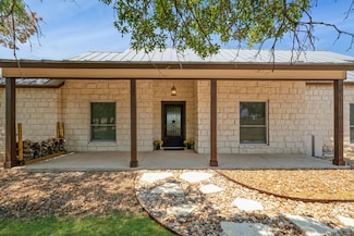 102 Blaschke Rd, Comfort, TX 78013