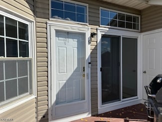 6 Ray Ct Unit 13706, Bedminster, NJ 07921