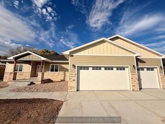 4228 Augusta Pkwy, Grand Island, NE 68803