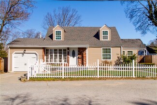 24 Hope View St, Coventry, RI 02816