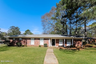 1124 Woodville Dr, Jackson, MS 39212