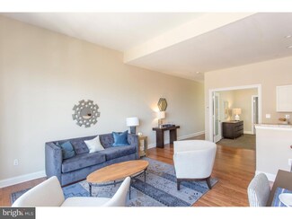 600 N Broad St Unit 402, Philadelphia, PA 19130