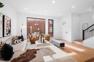 215 N Sarah St Unit 13, Saint Louis, MO 63108
