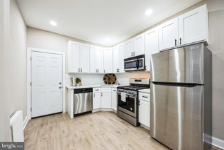 192 W Roosevelt Blvd, Philadelphia, PA 19120
