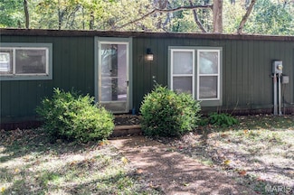 7 Bittersweet Dr, Glen Carbon, IL 62034