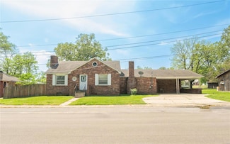 211 W Fannetta St, Dexter, MO 63841
