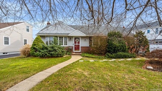 151 Diamond Ave, East Meadow, NY 11554