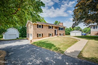 194 Deertrack Ln, Bristol, VA 24201