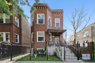 1124 N Central Park Ave Unit 2, Chicago, IL 60651
