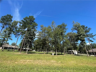 3 Locker Rd, Deville, LA 71328