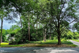1510 Hermitage Ct, Durham, NC 27707