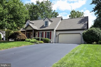 254 Mason Dr, Ephrata, PA 17522