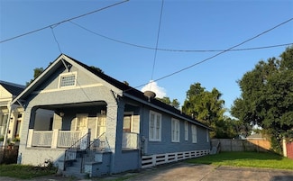 7518 Zimple St, New Orleans, LA 70118
