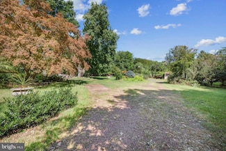 324 Mount Laurel Rd, Mount Laurel, NJ 08054