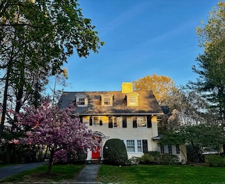 262 Kenyon St, Hartford, CT 06105