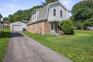 2239 Woodbine Dr, Hermitage, PA 16148