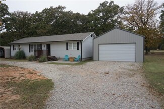 2 Timber Oaks Rd, McLoud, OK 74851
