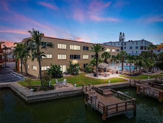 10265 Gulf Blvd Unit 301, Treasure Island, FL 33706