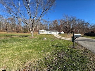 2547 Winding Rd, Parkersburg, WV 26104