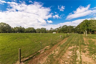 13197 Choctaw Rd, Bogalusa, LA 70427