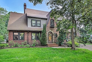 80 Glen Ave, Newton, MA 02459