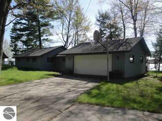 7613 Bridge Ln NE, Kalkaska, MI 49646