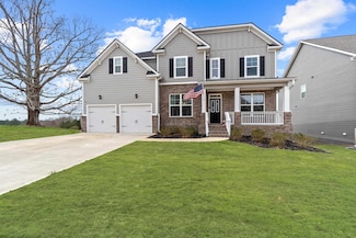 1101 Hawthorne Cir, Madison, GA 30650