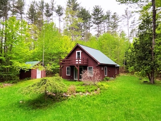3 Estate Dr, Saint Albans, ME 04971