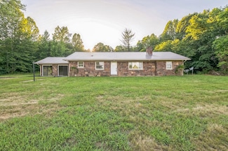 19029 L P Bailey Memorial Hwy, Nathalie, VA 24577