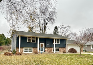 710 Cardinal Dr, Owatonna, MN 55060