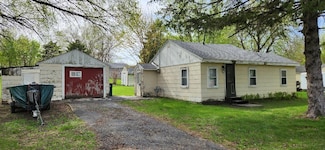 311 2nd Ave NW, Glenville, MN 56036